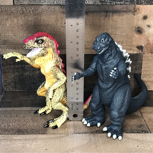 Vintage Godzilla T-Rex Lot 1998-2002 Toho Trendmaster 6” Figures Adult & Baby - Picture 4 of 10